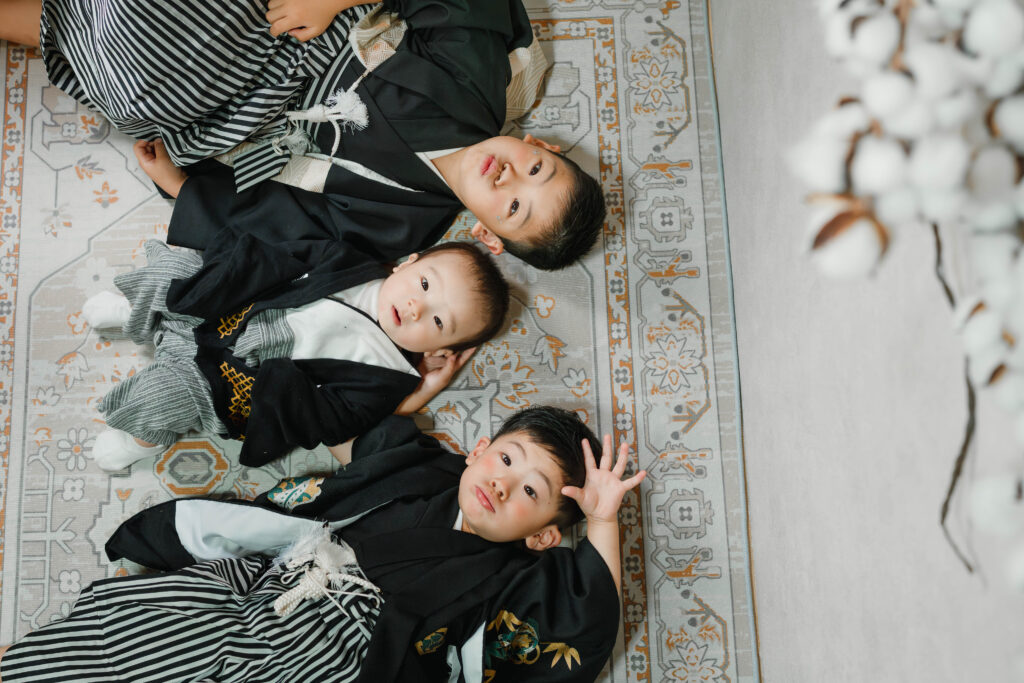 七五三撮影｜和装の男の子がスタジオ撮影・兄弟