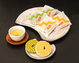 備前屋「二十七曲りせんべい」商品撮影｜岡崎の老舗和菓子・手土産撮影事例